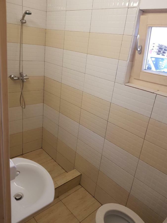 Rita Vendeghaz Lägenhet Ciumani Exteriör bild